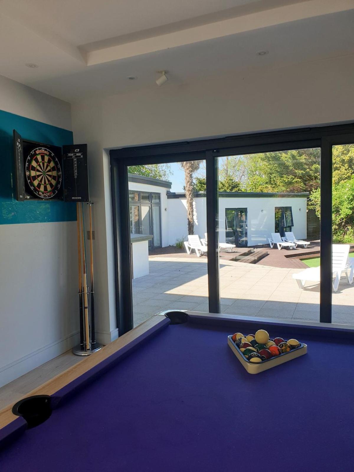 Tranquil & Unique Villa On The Uk'S Sunniest Place Ratton Kültér fotó
